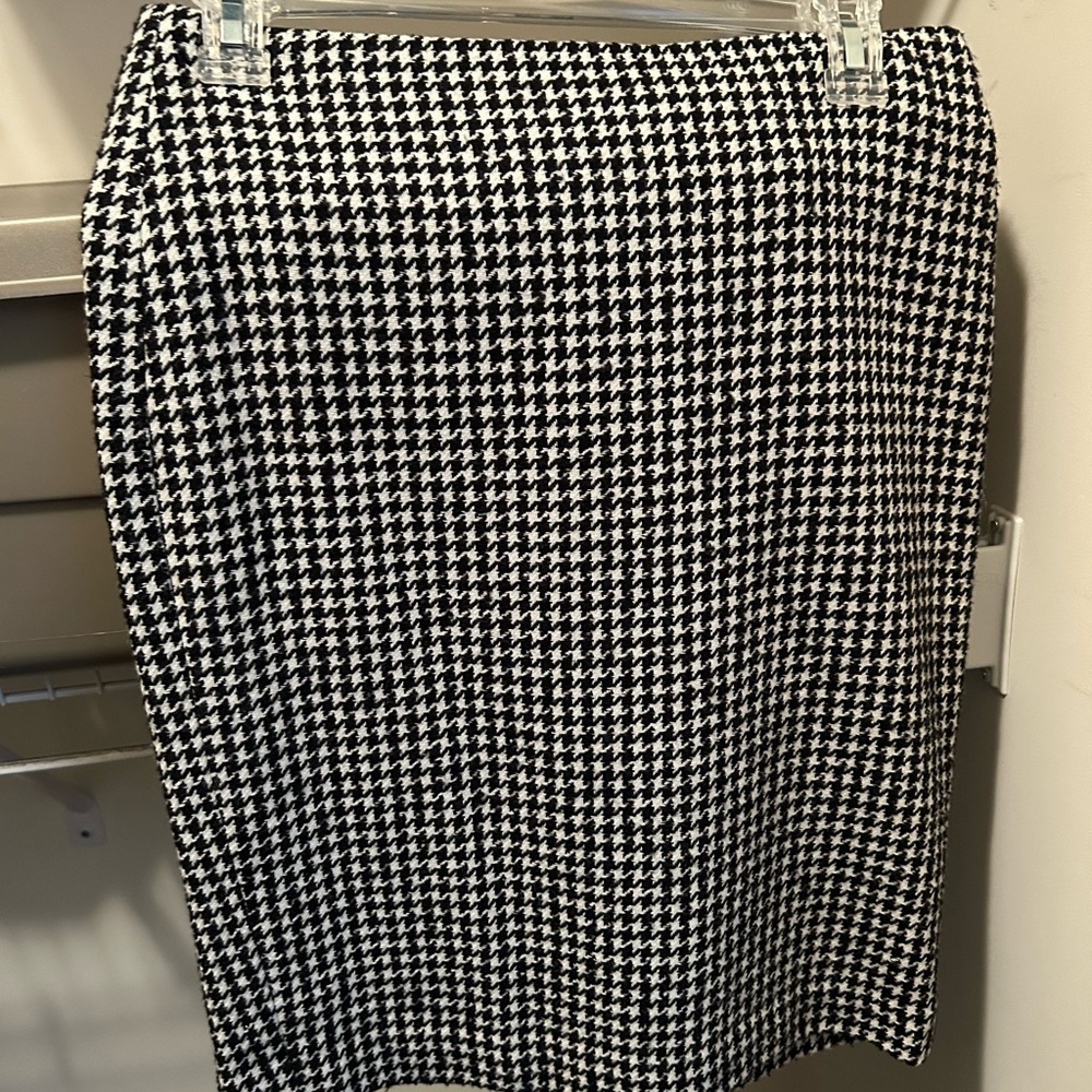 Melanie Lyne ladies skirt